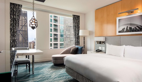 Luxury Room, 1 King Bed, Accessible Tub with Grab Bars