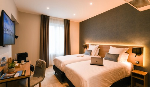 Deluxe Room, 2 Twin Beds, Non Smoking