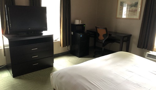 Standard Room, 1 Queen Bed