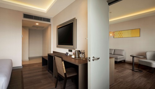 One Bedroom Family Suite Garden View