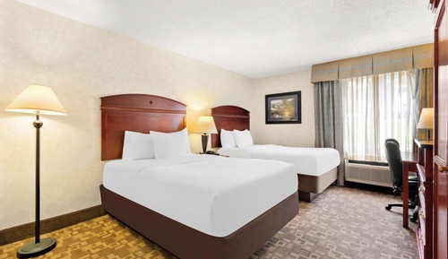 Room, 2 Double Beds, Non Smoking (Roll-In Shower)