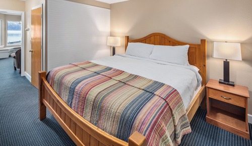 Premier Room, 1 King Bed, Bay View