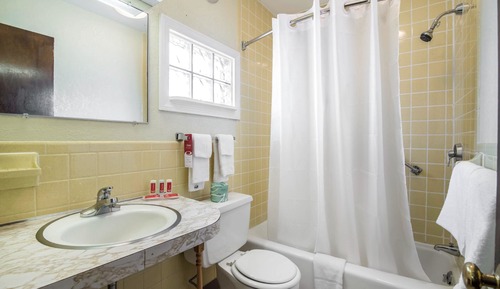 Standard Room, 2 Queen Beds, Non Smoking