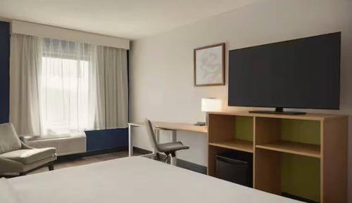 Room, 1 Queen Bed, Accessible, Bathtub (Mobility & Hearing)