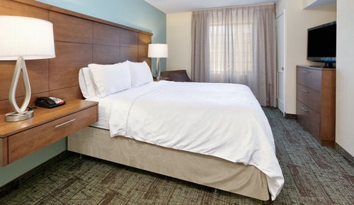 Suite, 1 Bedroom, Roll-in Shower, Kitchen (Roll-In Shower)