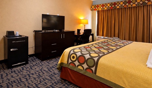 Room, 1 King Bed, Accessible, Non Smoking (Mobility Accessible)