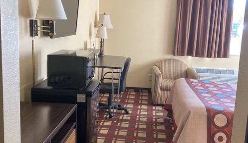 Standard Room, 1 Queen Bed