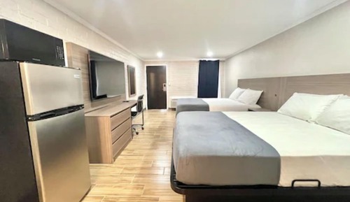 Standard Room, 2 Double Beds