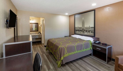 Standard Room, 1 Queen Bed