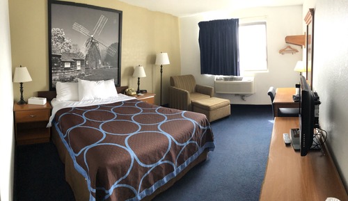 Standard Room, 1 Queen Bed