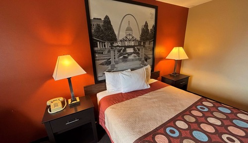 Standard Room, 1 Queen Bed