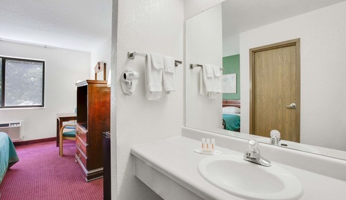 Room, Multiple Beds, Non Smoking