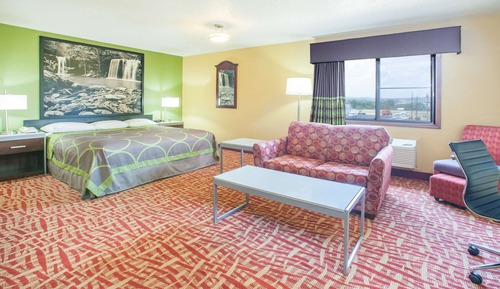 Suite, 1 King Bed, Microwave