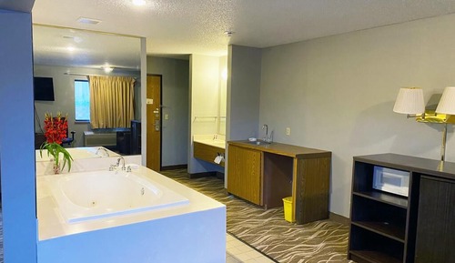Standard Room, 1 King Bed, Non Smoking