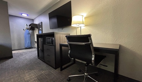 Standard Room, 1 King Bed, Non Smoking