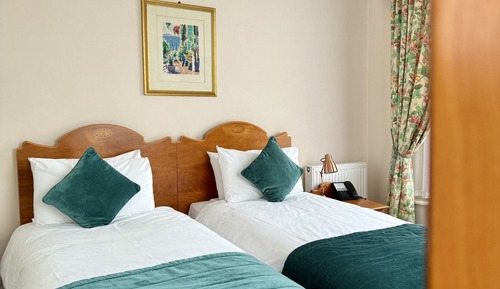 Standard Twin Room, Ensuite