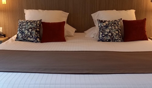 Standard Room, 1 King Bed, Balcony