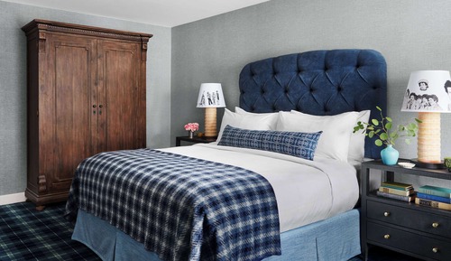 Suite, 1 King Bed with Sofa bed