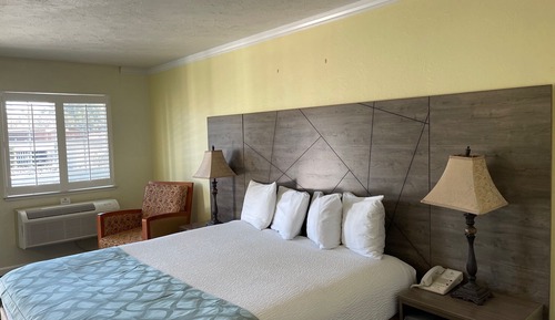 Traditional Room, 1 King Bed