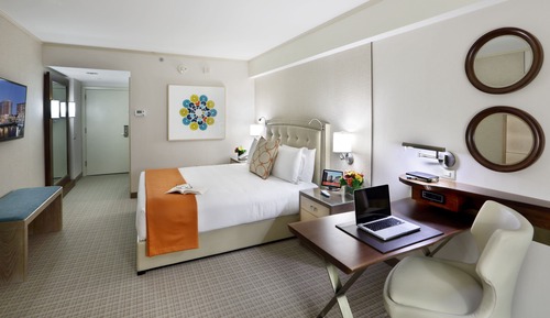 Deluxe Room, 1 King Bed