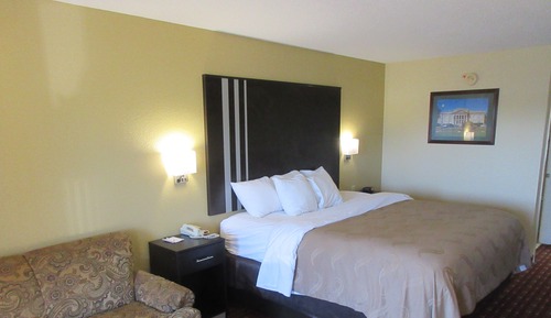 Standard Room, 1 King Bed