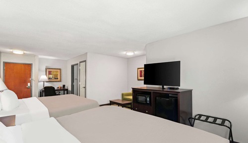 Suite, Multiple Beds, Accessible, Non Smoking