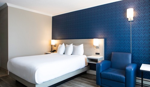 Queen Room with Drive Up Access