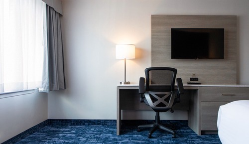 Standard Room, 1 Queen Bed