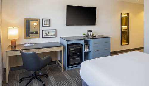 Room, 1 King Bed, Accessible (Hearing)