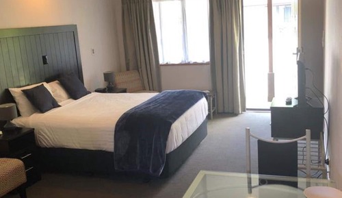 Standard Studio, 1 Queen Bed, Kitchenette