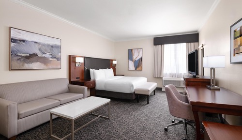 Suite, 1 King Bed, Non Smoking, Refrigerator & Microwave