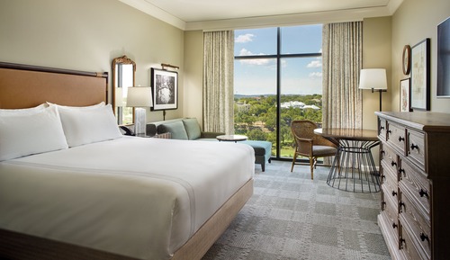 Deluxe Room, 1 King Bed, Accessible