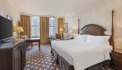 Deluxe Room, 1 King Bed