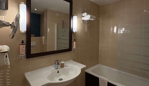 Privilege, Standard Room, 1 King Bed, Non Smoking