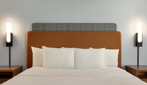 One king bed ns
