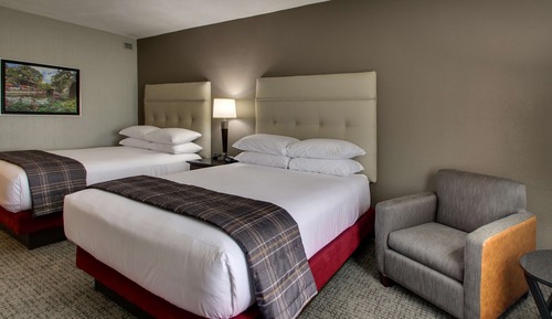 Room, 2 Queen Beds, Accessible (Tub)
