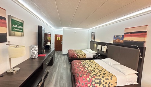 Room, 2 Queen Beds, Mobility Accessible, Non Smoking (Roll-in Shower)