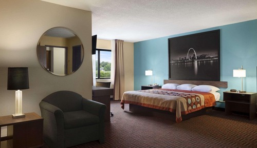 Studio Suite, 1 King Bed, Smoking
