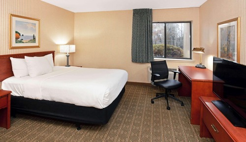 Room, 1 Double Bed, Accessible, Non Smoking (Mobility Accessible)