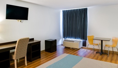 Standard Room, 1 Queen Bed, Non Smoking