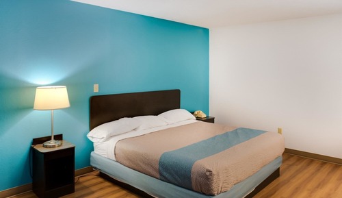 Standard Room, 1 King Bed, Non Smoking