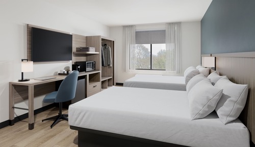 Room, 2 Queen Beds, Roll-in Shower