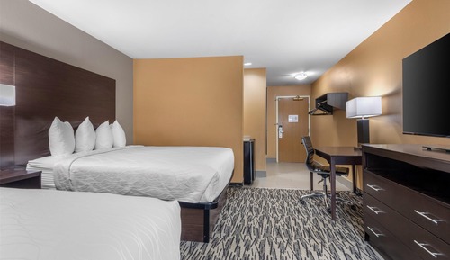 Standard Room, 2 Queen Beds, Accessible, Bathtub