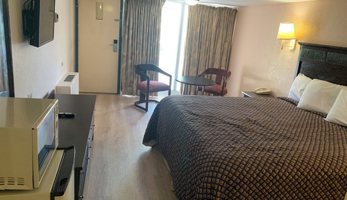 Room, 1 King Bed, Non Smoking