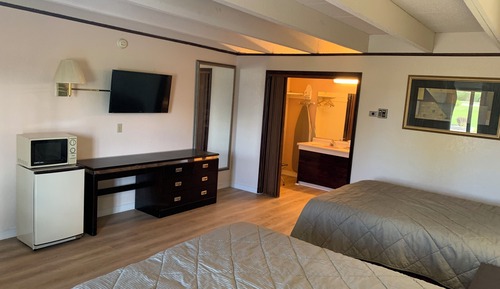 Room, 2 Queen Beds, Non Smoking