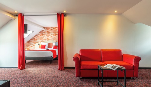 Suite, 1 Queen Bed with Sofa bed