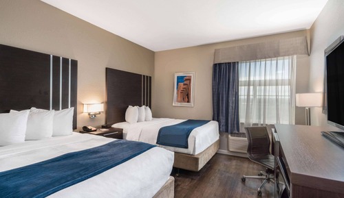 Deluxe Room, 2 Queen Beds, Accessible, Non Smoking