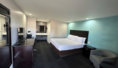 Deluxe Room, 1 King Bed, Non Smoking