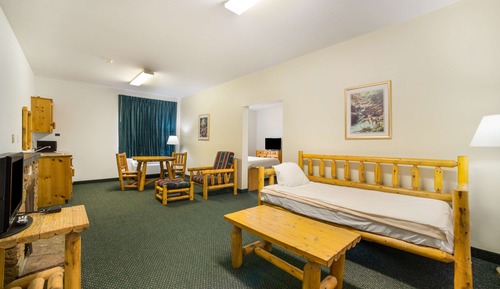 Honeymoon Suite, 1 King Bed, Jetted Tub