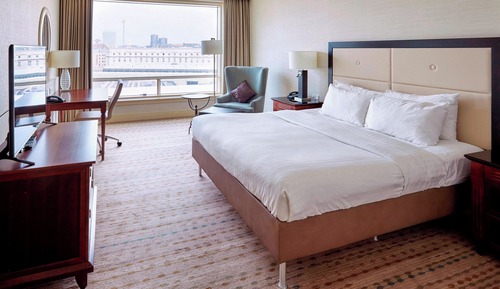 Deluxe Room, 1 King Bed, City View